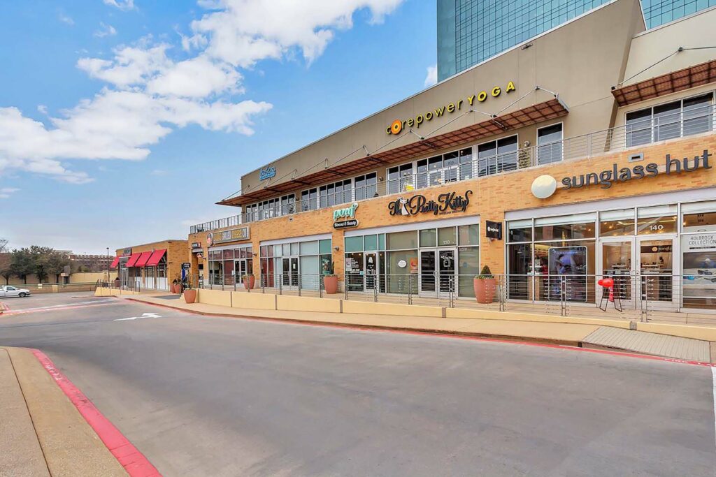 nearby retailers | apartments in dallas texas